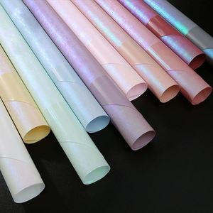 Papier d'emballage pour bouquet de fleurs irisé imperméable 60CM*60CM avec surface nacrée - Product Image 2