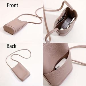 Sac bandoulière mini pour femme en cuir PU souple résistant à l'usure, style vintage avec chaînes, idéal pour la marche et le shopping - Product Image 4