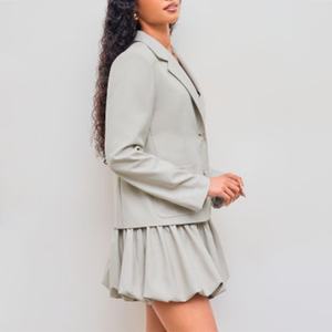 Personnalisé de haute qualité dames décontracté simple poitrine Copped costume Y2K solide bouton poche épaule tombante surdimensionné femmes Blazer - Product Image 2