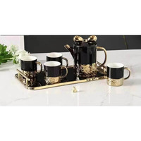 Offre Spéciale : Ensemble de Tasses en Céramique Dorées avec Nœud Papillon – Blanc, Noir, Rose, Vert – 4 Petites Tasses et 1 Bouteille d'Eau