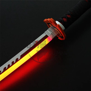 Spada di Legno da Allenamento <span class=keywords><strong>Tanjiro</strong></span> <span class=keywords><strong>Kamado</strong></span> 72cm, Lama Luminosa per Esposizione e Cosplay, 14+ Anni - Product Image 4