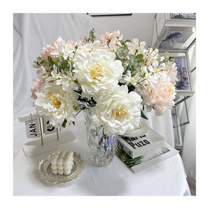Bouquet de pivoines artificielles Queyiyi en soie, réaliste, pour mariage et décoration intérieure, arrangement de pivoines à 7 tiges - Product Image 5