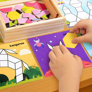 Ensemble de puzzles géométriques magnétiques en bois, jouet éducatif Montessori avec cartes de conception pour les tout-petits garçons et filles de 3 ans et plus - Product Image 3