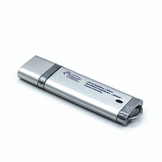 New Portable Plastic USB 2.0 Flash Drive 8GB/16GB/32GB Stock