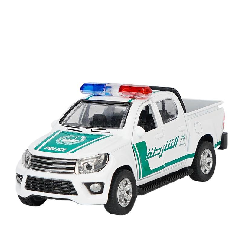 Camionnette à quatre portes (version voiture de police)