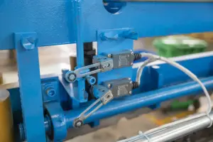FORWARD effiziente Trapez-Profil-Rollformmaschine für perfekte Platten