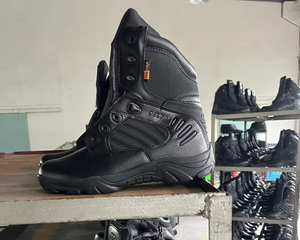 รองเท้าบูทหนังแท้แบบสปอร์ตน้ำหนักเบาสำหรับผู้ชาย รุ่น Custom Delta รองเท้าบูทแบบยุทธวิธีกันน้ำ พื้นรองเท้าด้านในทำจากยางระบายอากาศ รองรับการสกรีนโลโก้ OEM - Product Image 6