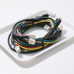 ชุดสายเคเบิลหุ้มฉนวนแบบยืดหยุ่นสำหรับหุ่นยนต์ OEM พร้อมฉนวน PTFE และ PVC สำหรับอุปกรณ์ยานยนต์และระบบอัตโนมัติของเครื่องจักร - Product Image 1