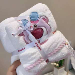 <span class=keywords><strong>Toalla</strong></span> de Baño para Recién Nacido de Felpa de Coral con Diseño de Oso de Fresa, de una Pieza, con Patrón Deportivo, Suave, Absorbente y de Secado Rápido, <span class=keywords><strong>Toalla</strong></span> de Playa - Product Image 3