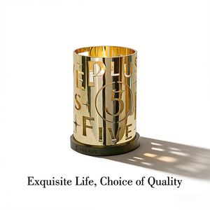 เชิงเทียนโลหะกลวง - เชิงเทียนตัวเลข 5 และตัวอักษรฉลุลายสีทองสำหรับตกแต่งบ้าน - Product Image 3