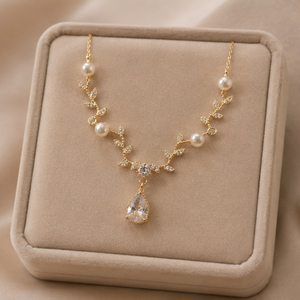 Collar de Perlas y Cristal Chapado en Oro de Lujo, Elegante Diseño de Hoja, Joyería de Moda para Mujer, Regalo - Product Image 2