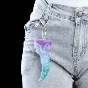 Großhandel Flüssigsilikon-<span class=keywords><strong>Dildo</strong></span>-Schlüsselanhänger Penis-Anhänger für Geschenke OEM ODM Modischer Sexy Schlüsselring - Product Image 1
