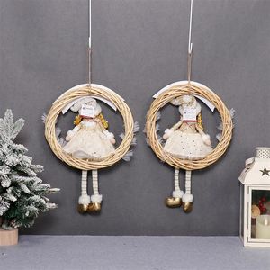 Adorable Guirlande de Noël Lumineuse Fille (Lot de 2) – Décoration Hivernale Faite Main en Peluche avec Cônes de Pin et Écharpe - Product Image 3