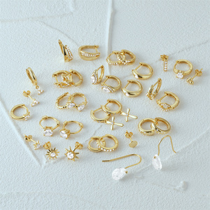 ต่างหูห่วงแบบหนีบประดับเพชรซิคอน 5A รุ่น CANNER 18k วินเทจ เงินแท้ 925 ดีไซน์หรูหราประดับพู่รูปผีเสื้อ ปี 2023 - Product Image 1
