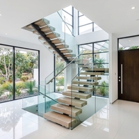 Escalier droit moderne en verre avec marches en bois à poutre simple de haute qualité en forme de U à vendre