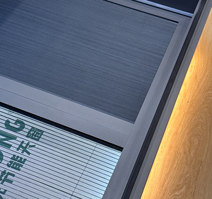 Op Maat Gemaakte Automatische Aluminium Top Opgehangen Dakraam Met Led Licht Regenbestendig Voor Dakkelderhuis - Product Image 4