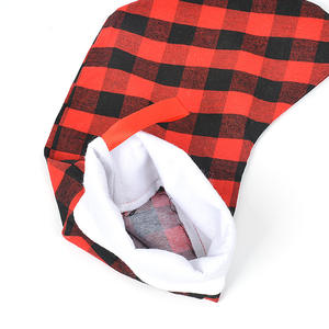 2025 nouvelles chaussettes pour animaux de compagnie de Noël à carreaux transfrontaliers chaussures pour animaux de compagnie et sacs cadeaux pour les décorations de Noël - Product Image 5