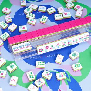 Versión estadounidense: Juego de Mahjong americano moderno de acrílico rojo rosa, con fichas de ajedrez y cartas, para 4 jugadores, ideal para el hogar, con bolsa de almacenamiento y para jugar a mano. - Product Image 2
