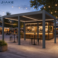 Système de pergola commerciale en aluminium à lames orientables avec comptoir de kiosque alimentaire pour la conception d'espaces de restauration en place publique ou en cour de restauration de rue