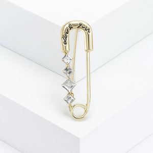 Broches de mode pour femmes en forme d'épingle de sûreté, avec pierre en zircon, en alliage de zinc, bijoux de fête - Product Image 4