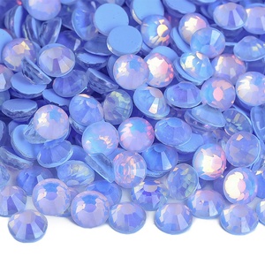 Strass en verre Oleeya à dos plat, en vrac, SS3, couleurs opale lumineuses, strass qui brillent dans le noir, cristaux en verre pour la décoration et l'art DIY - Product Image 3