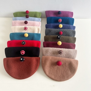 Béret en Laine de Haute Qualité Automne Hiver Chaud Couleur Unie Rétro Niche Vintage Style Artiste Français avec Pompon - Product Image 2