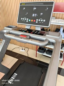 2025 Mode Fabriek Groothandel Hoge Kwaliteit Commerciële Loopband Gemaakt In China Fitness Apparatuur Duurzame Fitnessapparatuur - Product Image 5