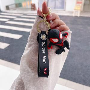 Portachiavi simpatici cartoni animati Spider Man <span class=keywords><strong>Marvel</strong></span> portachiavi decorazione portachiavi auto <span class=keywords><strong>accessori</strong></span> in gomma morbida portachiavi regalo per bambini - Product Image 5