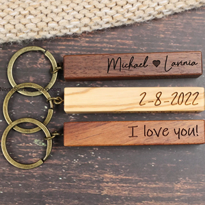 Llavero de madera de haya rectangular personalizable, sencillo y creativo, con colgante de tira de madera, ideal como regalo promocional al por mayor. - Product Image 2