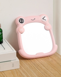 Miroir de <span class=keywords><strong>maquillage</strong></span> suspendable en forme de <span class=keywords><strong>grenouille</strong></span> verte de haute qualité, miroir de bureau mignon avec boîte en papier, miroir mural pliable pour dortoir - Product Image 6