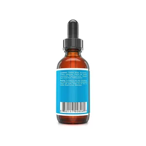 Hyaluronsäure-Serum mit Vitamin B5 flüssige Formulierung verstärkt mit Vitamin C für maximale Hautpenetration auf dem Gesicht