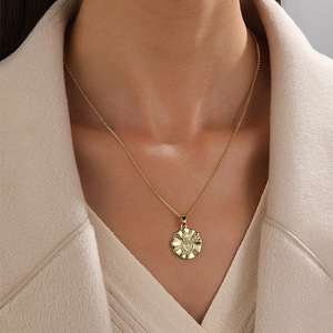 NZ1496 Delicado 18K Oro CZ Pave Flaming Sagrado Corazón Joyería religiosa Amor de Dios Collar Sagrado Corazón de Jesús Collar - Product Image 2