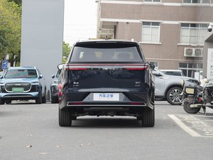 EXEED Lanyue C-DM 4WD, SUV hybride rechargeable (PHEV) avec une conduite tout-terrain fiable - Product Image 6