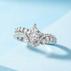 Fabricante de Joyería, Anillo de Compromiso de Plata de Ley 925 con Circonita Cúbica de Corte Princesa, Personalizable con Logotipo o Muestras, para Mujer - Product Image 5