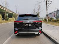 Toyota Crown Kluger Hybride SUV d'occasion 2022, 2.5L HEV 4x4 Premium 7 places, faible kilométrage, E-CVT, livraison rapide
