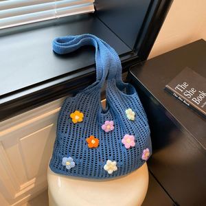Sac tricoté à motif rayé de la série Forêt Tendance, doublure en coton, porté main ou épaule, fermeture ouverte, décoration florale - Product Image 3