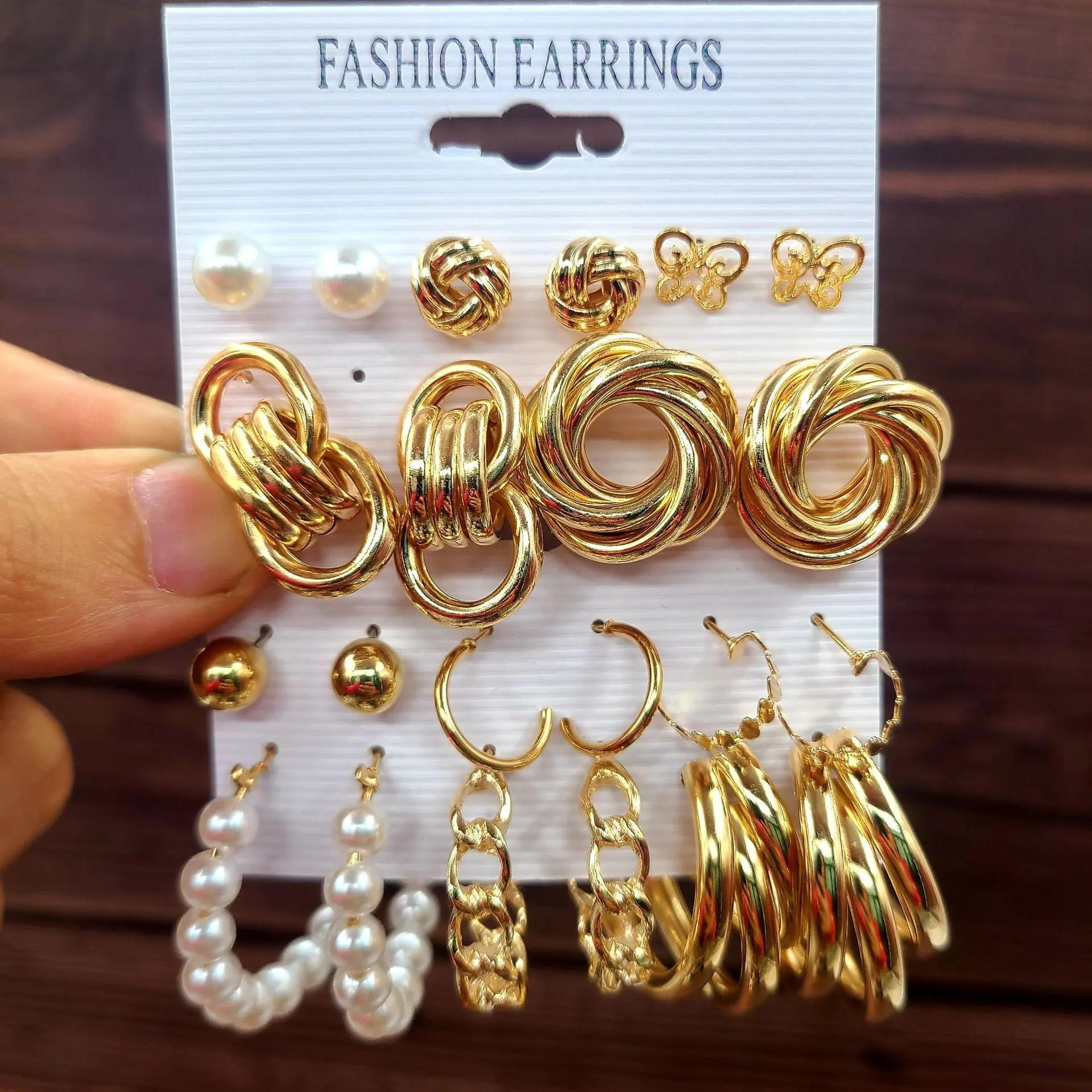 Factory Whosale Heart Butterfly Hoop Earrings Geometric Fashion Jewelry Trendy Vintage Pearl Earrings Set