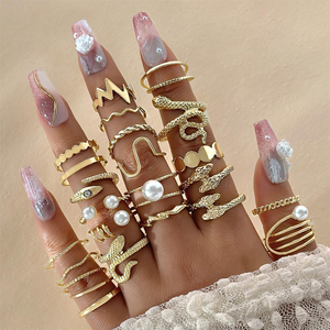 Anillos de Aleación Geométricos de Lujo Ligero Vintage de Gran Venta 2026, Conjunto de Anillos de Mujer con Estilo, Joyería de Moda al por Mayor - Product Image 2
