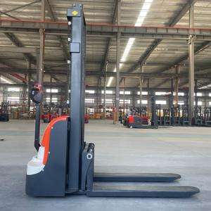 Apilador eléctrico Sharefer de 1,5 toneladas (1500kg) de 48V, alta eficiencia para el manejo de almacenes, elevador industrial de tipo medio - Product Image 2