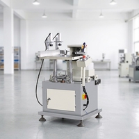 Machine de fraisage pour profilés en aluminium à angle de traitement réglable de 35 à 90 degrés, pour extrémités, faces et rainures