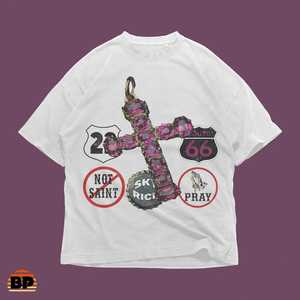 T-shirt Oversize Y2K Goth Streetwear con Grafica Chrome Punk 'Not Saint Pray Rebel' e Croce con Gemme Route 66 - Product Image 1
