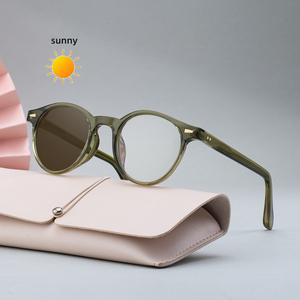 Occhiali da Sole Partagas Retro Designer con Logo Personalizzato, Rotondi, Fotocromatici, Anti Luce Blu, UV400, per Donne, Uomini, Unisex - Product Image 1