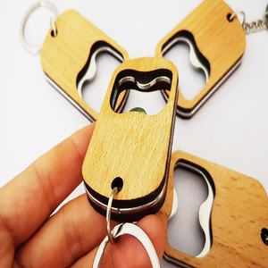 Destapador de Botellas de Cerveza Manual Rectangular de Acero Inoxidable Ecológico con Logotipo Personalizado y Llavero - Product Image 5