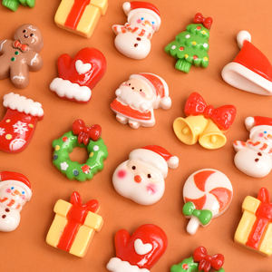 Venta al por mayor de dijes de resina planos de Papá Noel, regalos, alces y campanas navideñas para manualidades DIY, slime, fundas de móvil, llaveros y decoraciones navideñas - Product Image 3