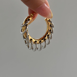 Pendientes de Diseño de Cadena de Acero de Titanio para Dropshipping en Shopify, Pendientes de Moda Florales Chapados en Oro de 18K y Plata para Mujer - Product Image 5