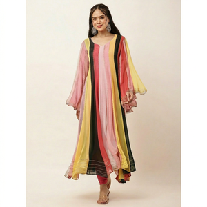 Vestido tradicional para mujer con cuello corazón, tejido multicolor, churidar con trabajo Gotta en todo el cuerpo con GGT. Dupatt - Product Image 1