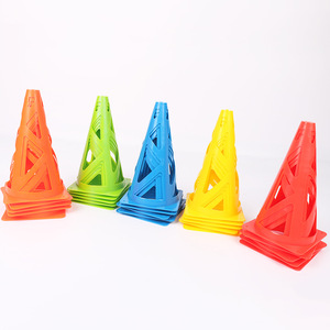 Cono de Entrenamiento de Fútbol de 9 Pulgadas (23 cm), Suave y Duradero, Cubo Hueco para Obstáculos, Equipo Resistente al Viento para Entrenamiento - Product Image 3