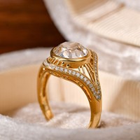 Bague en or massif 18 carats Hailey Style avec diamant certifié IGI de 3,7 carats, motif ajouré Art Déco, collection Baroness Estate Banquet, faite à la main