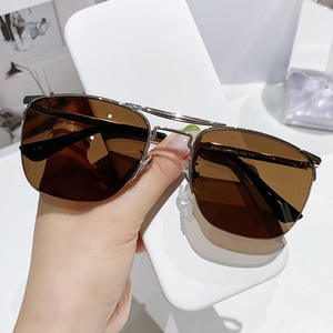 Gafas de Sol Metálicas de Media Montura Unisex, Novedad al por Mayor, Doradas, para Ciclismo al Aire Libre, Protección UV400, Resistentes al Viento, Ligeras, para Mujer - Product Image 3