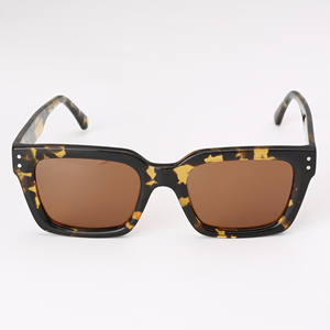 Gafas de Sol de Acetato con Montura Completa Cuadrada Rojas para Mujer, 100% Protección UV400, Estilo de Protección Solar, Disponibles - Product Image 4
